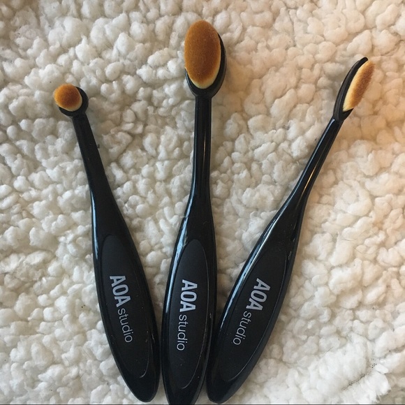 AOA Studio Oval Eye Brush Bundle - Picture 1 of 2